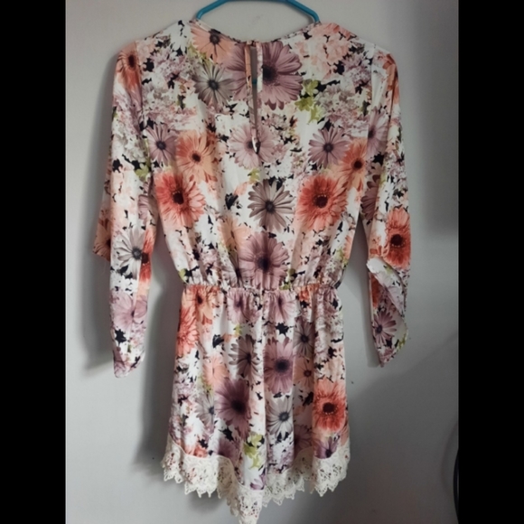Floral Romper - Picture 2 of 3